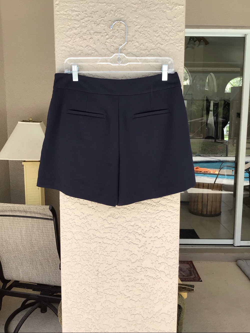 Ann Taylor navy blue pleated shorts size 4 - Picture 2 of 4